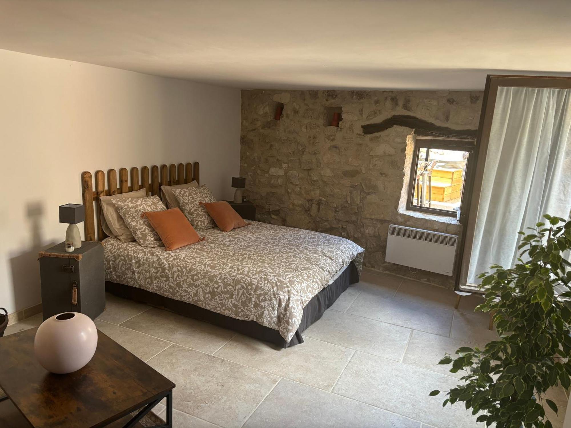 Chez Daniele Chambre Avec Jacuzzi Et Terrasse Privee Murs  Luaran gambar